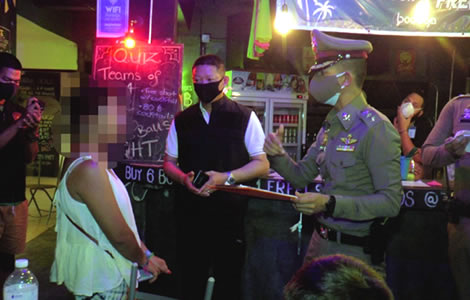 hotel-foreigners-ko-samui-20-arrested-attempted-flee-police-virus-laws