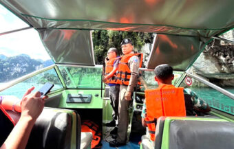 83-year-old French tourist missing after a long tail boat capsized at Surat Thani’s Ratchaprapha Dam on Saturday